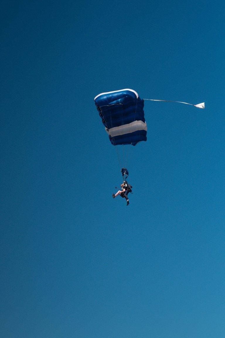 Saut en Parachute avec Ciel d'Aventure